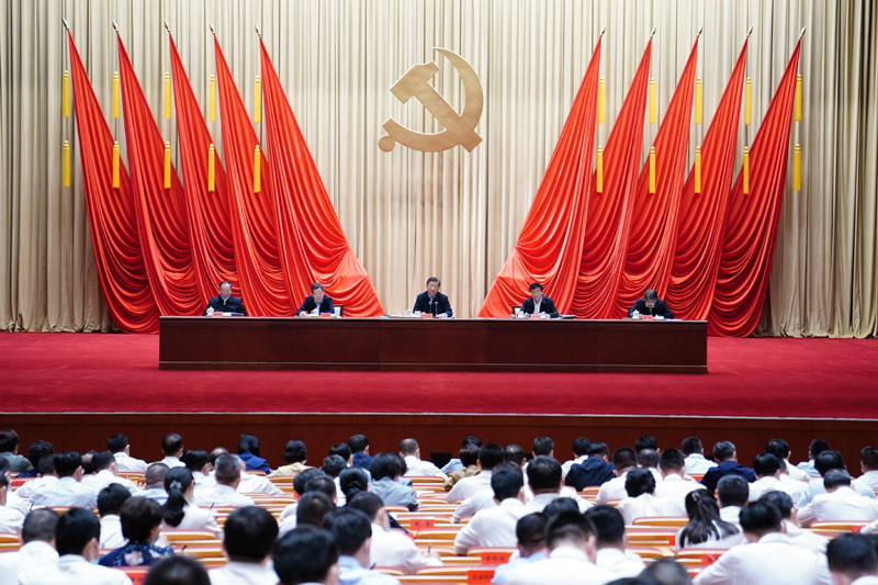 　　9月1日，2021年秋季学期中央党校（国家行政台湾av）中青年干部培训班在中央党校开班。中共中央总书记、国家主席、中央军委主席习近平在开班式上发表重要讲话。新华社记者 翟健岚 摄